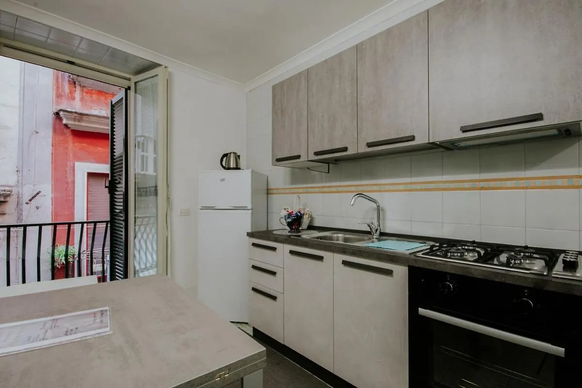 Central Maddalenella In Love Naples Apartment